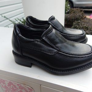 Shoes toddler size 6W